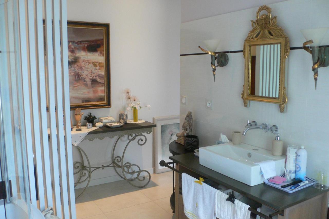 Les Kiwis Hotel Saint-Yrieix-sur-Charente Eksteriør billede